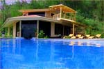 La Luxuria 3 bedroom 3 bath private pool swim in Jacuzzi sleeps 6-7.