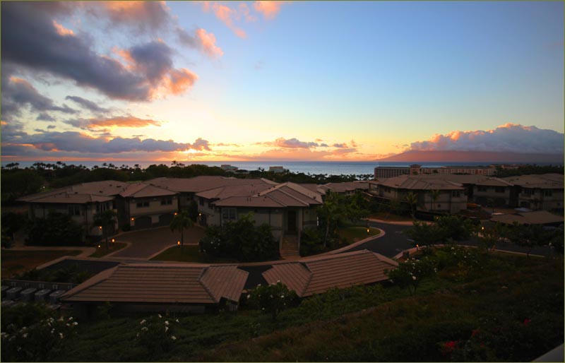 Relaxing evening light across the Pacific Ocean, Ho olei 3 bedroom, 3.5 bath sleeps 6.