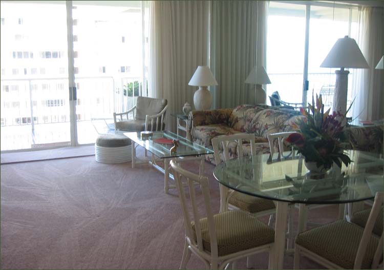 Kaanapali Beach condo for rent by private owner sleeps 2 to 4