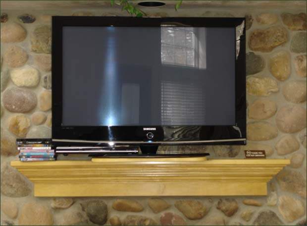 Nicely furnished and well appointed this Park City rental downtown features this huge flat screen TV.