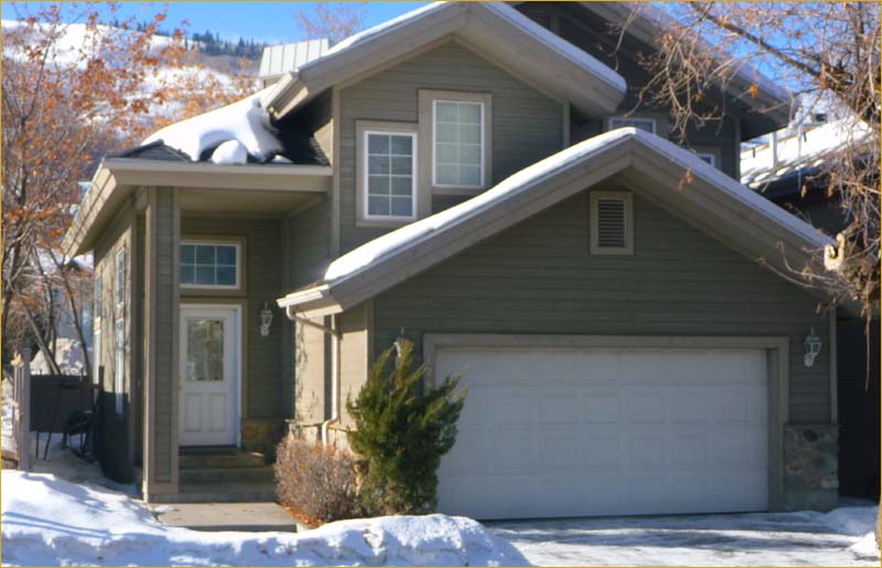 Family Park City Rentals two 4 bedroom town homes each sleeps 10 together sleeps 20.
