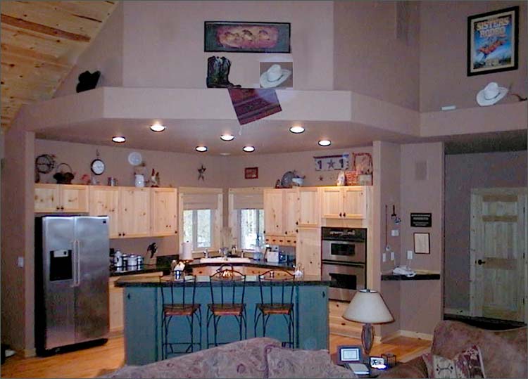 Executive Sunriver vacation rentals home with private hot tub close to skiing and Deschutes River!