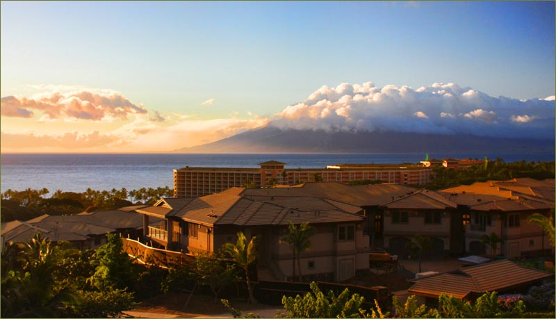 South Maui Hawaiian Islands best sunsets Ho'olei three bedroom, three and a half bath luxury oceanview villa across from the Grand Wailea.