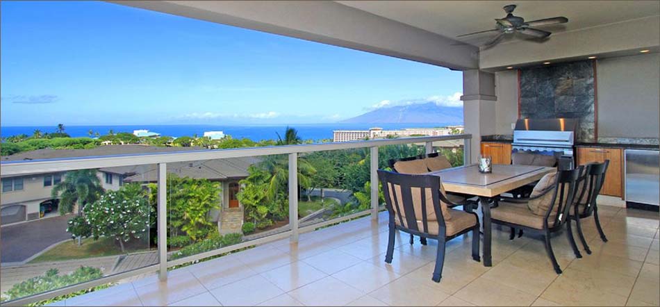 Our new luxury oceanfront condo overlooks both the pool, and Pacific.