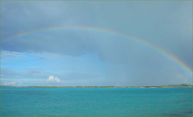 On the beach Bahama Island villa for rent by owner.