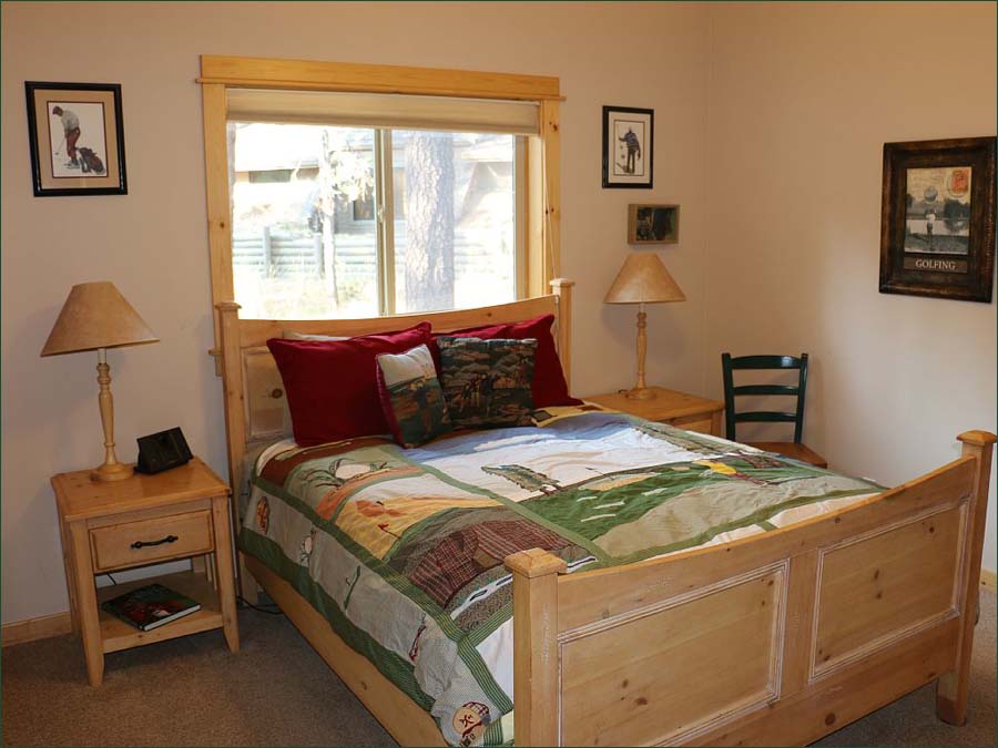 The Golfing Suite, Sunriver's Many Golf Courses all within minutes from this huge Sun River vacation rentals home in Central Oregon