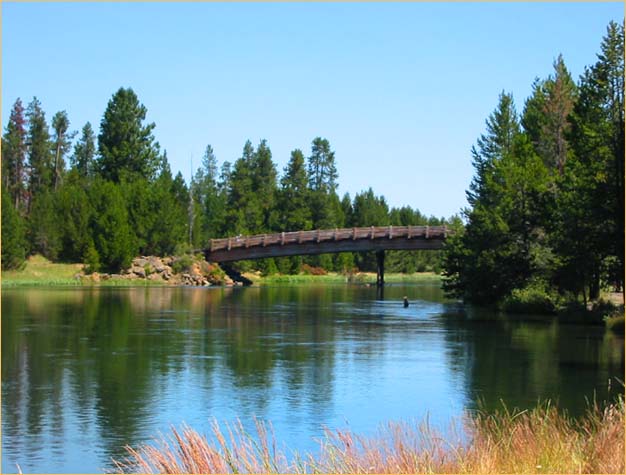 Available year round by private owner 5 bedroom home for rent in Sunriver Oregon