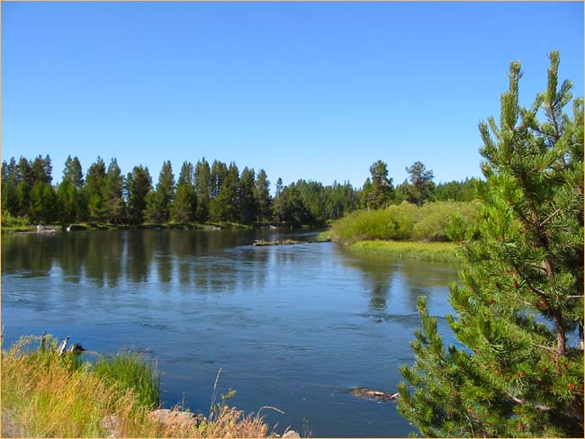 Sunriver vacation rental home nearby the Deschutes River in Central Oregon for rent by private owner.